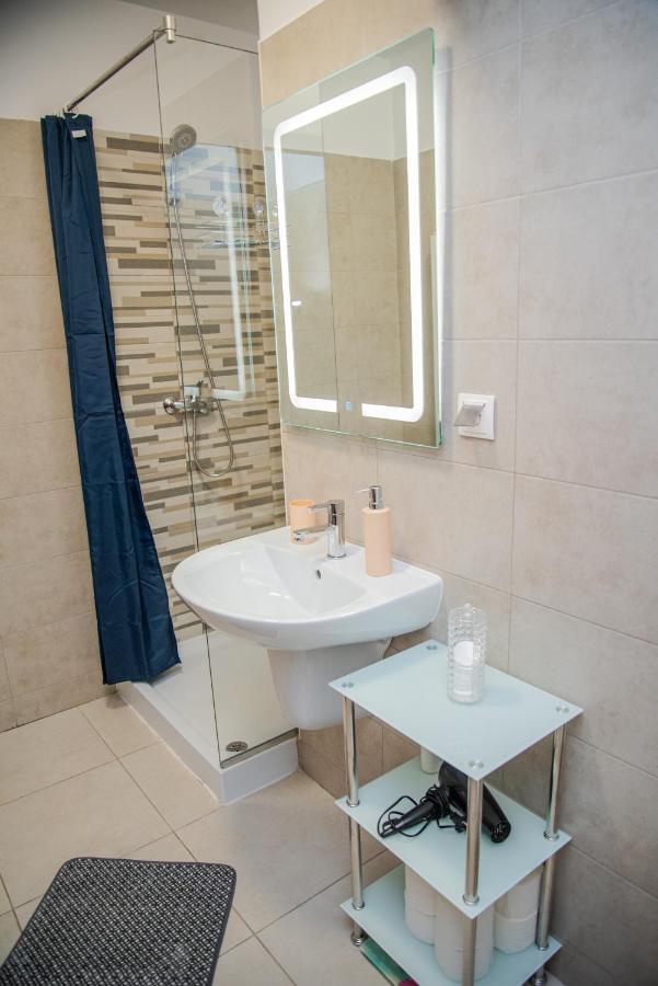 Gavas Apartments Viva City Клуж-Напока Екстериор снимка